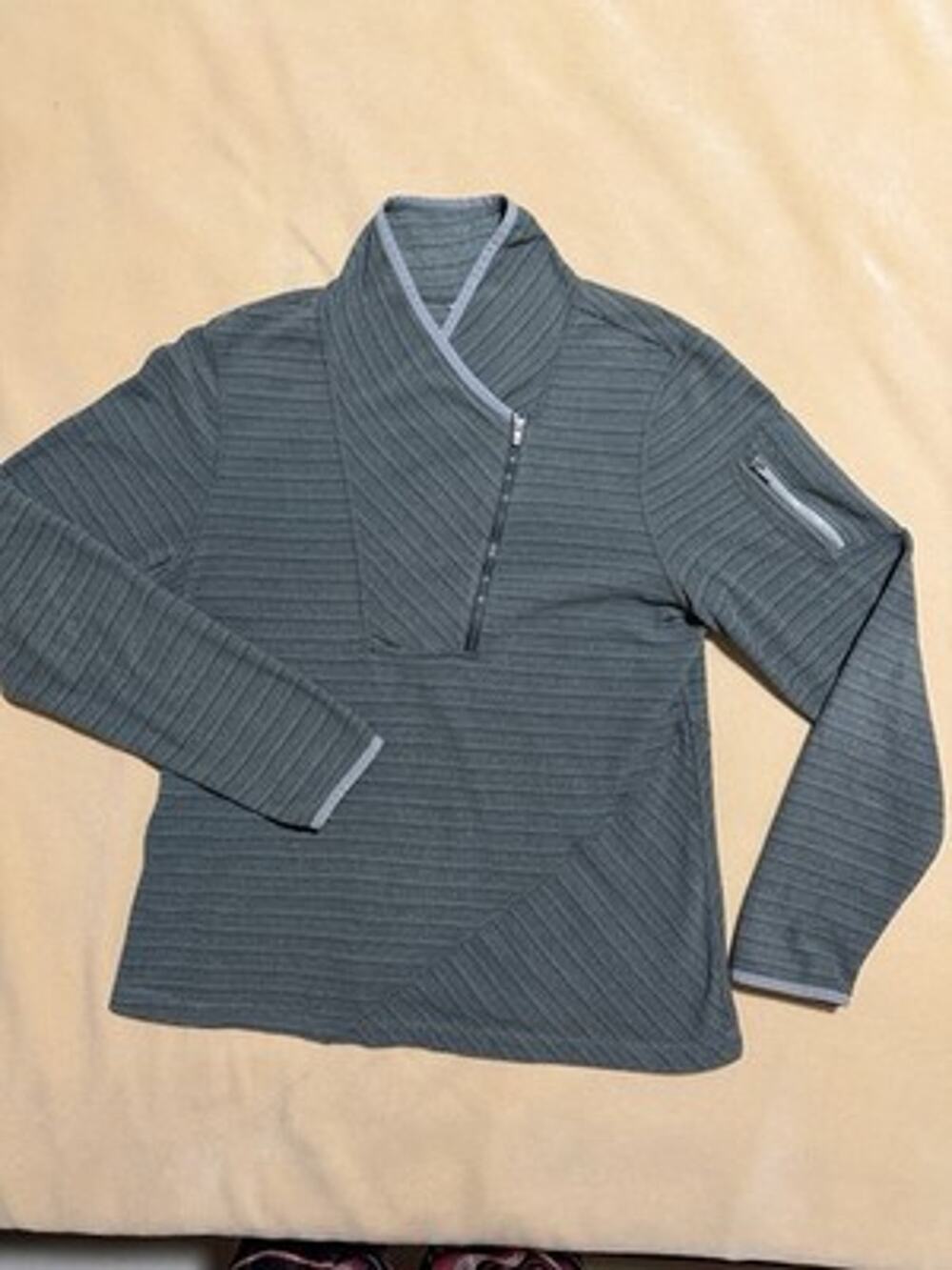 Athleta Stripe Strength 1/4 Zip Jacket Womens XLarge Gray Fleece Running Workout